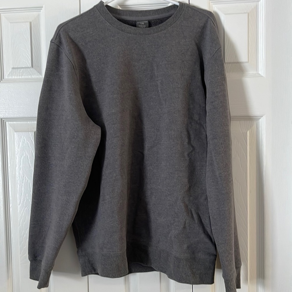 Denver Hayes Sweatshirts Size L❤️‍🔥❤️‍🔥